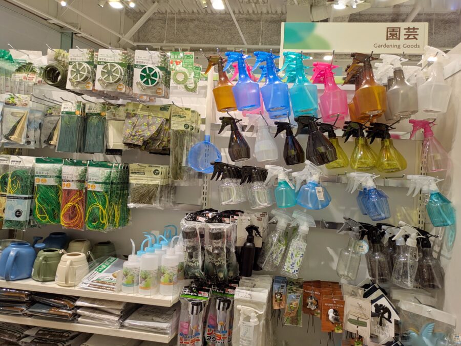 セリアの園芸用品